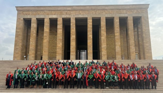 Yargıtay üyeleri Anıtkabir'de